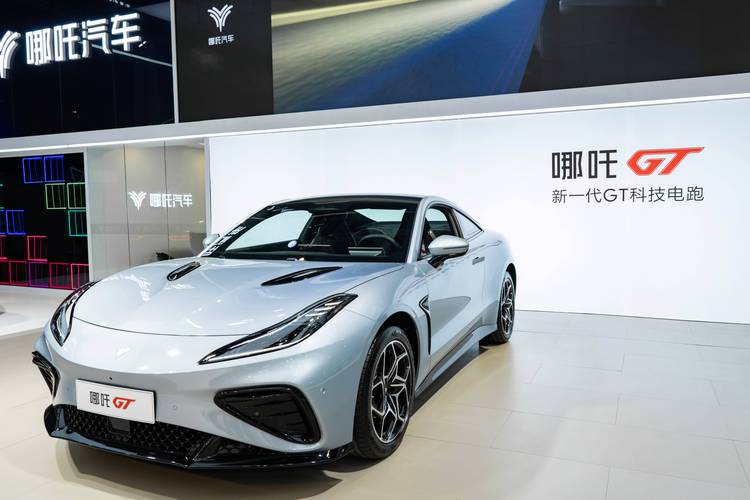 成都成华区展旭翰企业管理咨询哪吒汽车在智能汽车领域的表现，领途汽车在新能源汽车市场中的影响力