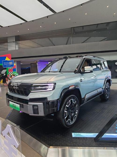 成都成华区展旭翰企业管理咨询比亚迪方程豹硬派越野的爆款，英菲尼迪35周年与你共成长